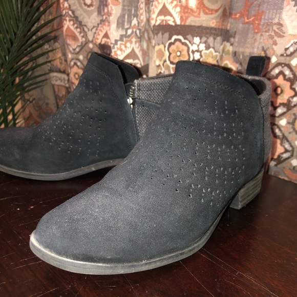Toms Deia Low Heeled Ankle Boot in Black Suede and Gray Wool, Side Zipper - 8 - Picture 1 of 6